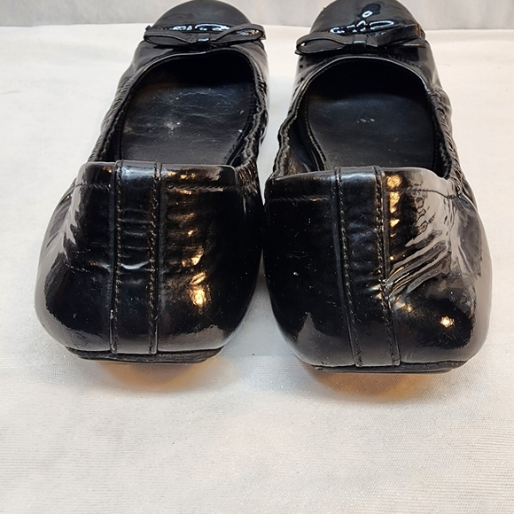 Prada Black Patent Ballerina Flats Prada Size 38.5 US 8.5 made in Italy ๐ฎ๐น - Picture 4 of 8
